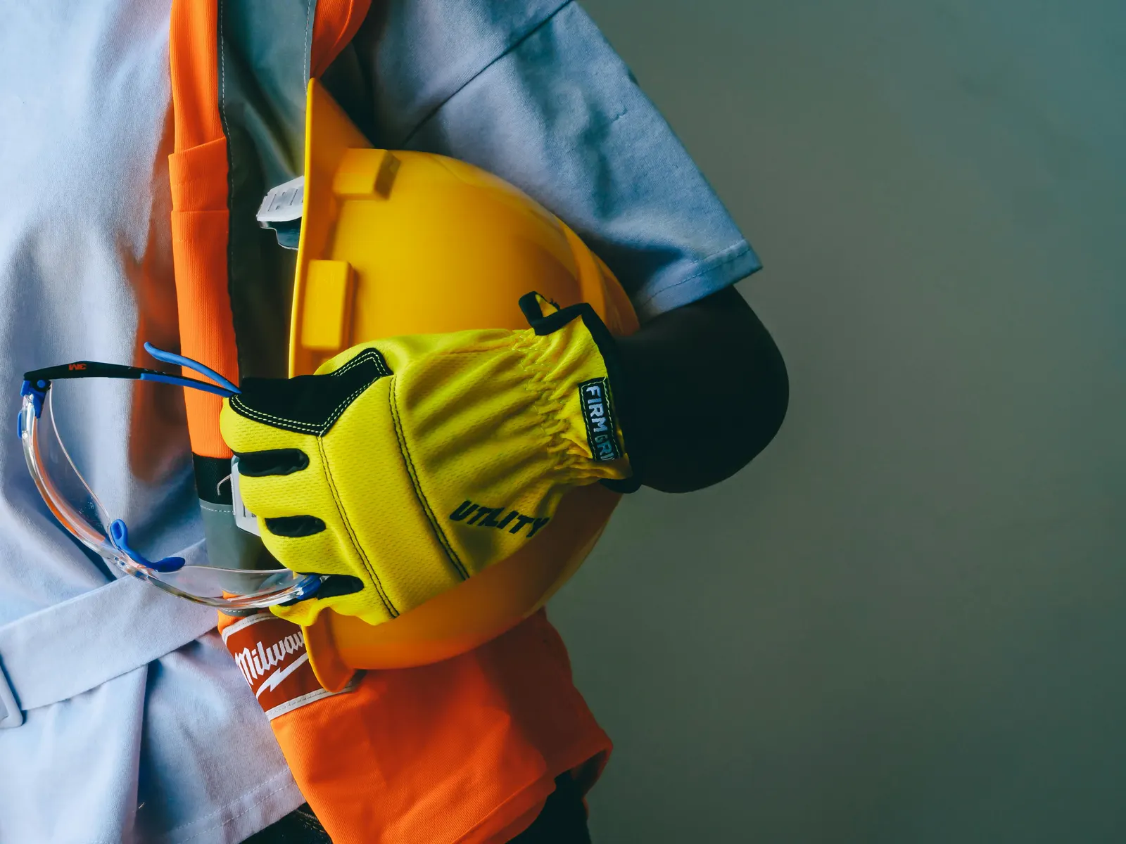 Construction branding for Melbourne builders: logo, vehicles, portfolio and positioning